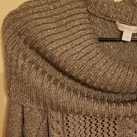 Sweater - Picture 4 of 5